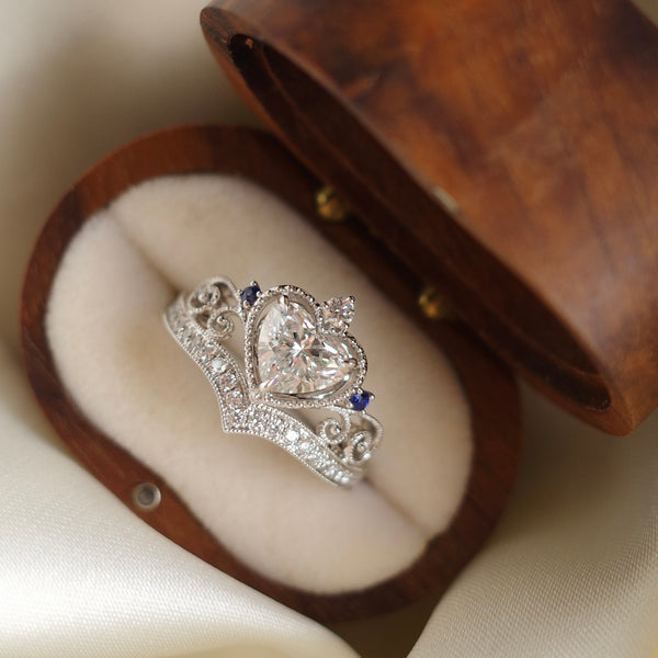 BESPOKE JEWELLERY・PLATINUM 950 DIAMOND & SAPPHIRE RING