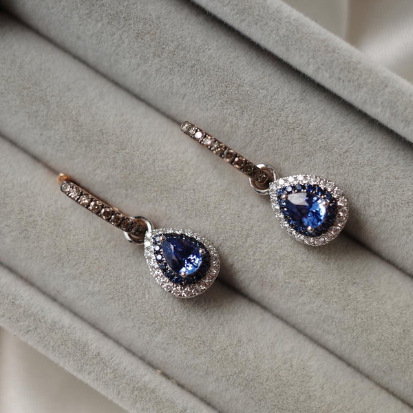 INFINITY ・18K WHITE GOLD SAPPHIRE/ PEARL & DIAMOND EARRINGS