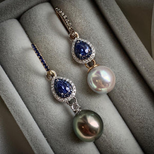INFINITY ・18K WHITE GOLD SAPPHIRE/ PEARL & DIAMOND EARRINGS