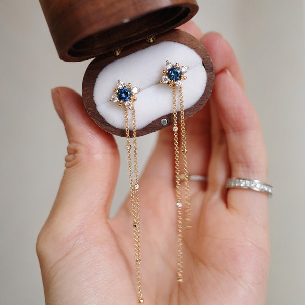 BESPOKE JEWELLERY・18K CHAMPAGNE GOLD MONTANA SAPPHIRE & DIAMOND EARRINGS