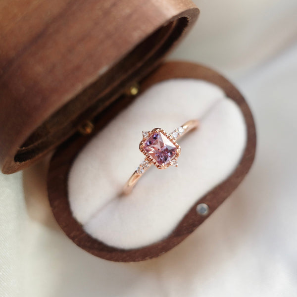 PETITE VINTAGE・18K ROSE GOLD SPINEL & DIAMOND RING