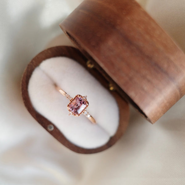 PETITE VINTAGE・18K ROSE GOLD SPINEL & DIAMOND RING