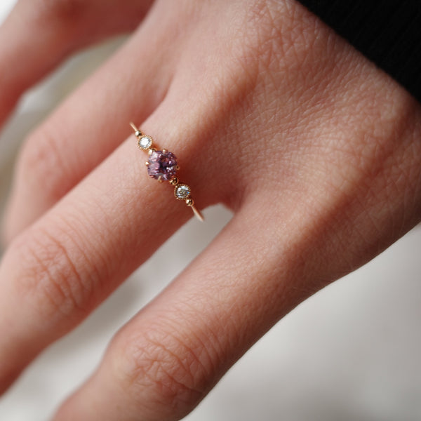 PETITE VINTAGE・14K CHAMPAGNE GOLD SPINEL & DIAMOND RING