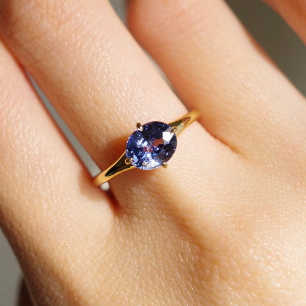 CONTEMPORARY SOUL 2024・14K CHAMPAGNE GOLD SAPPHIRE & DIAMOND RING