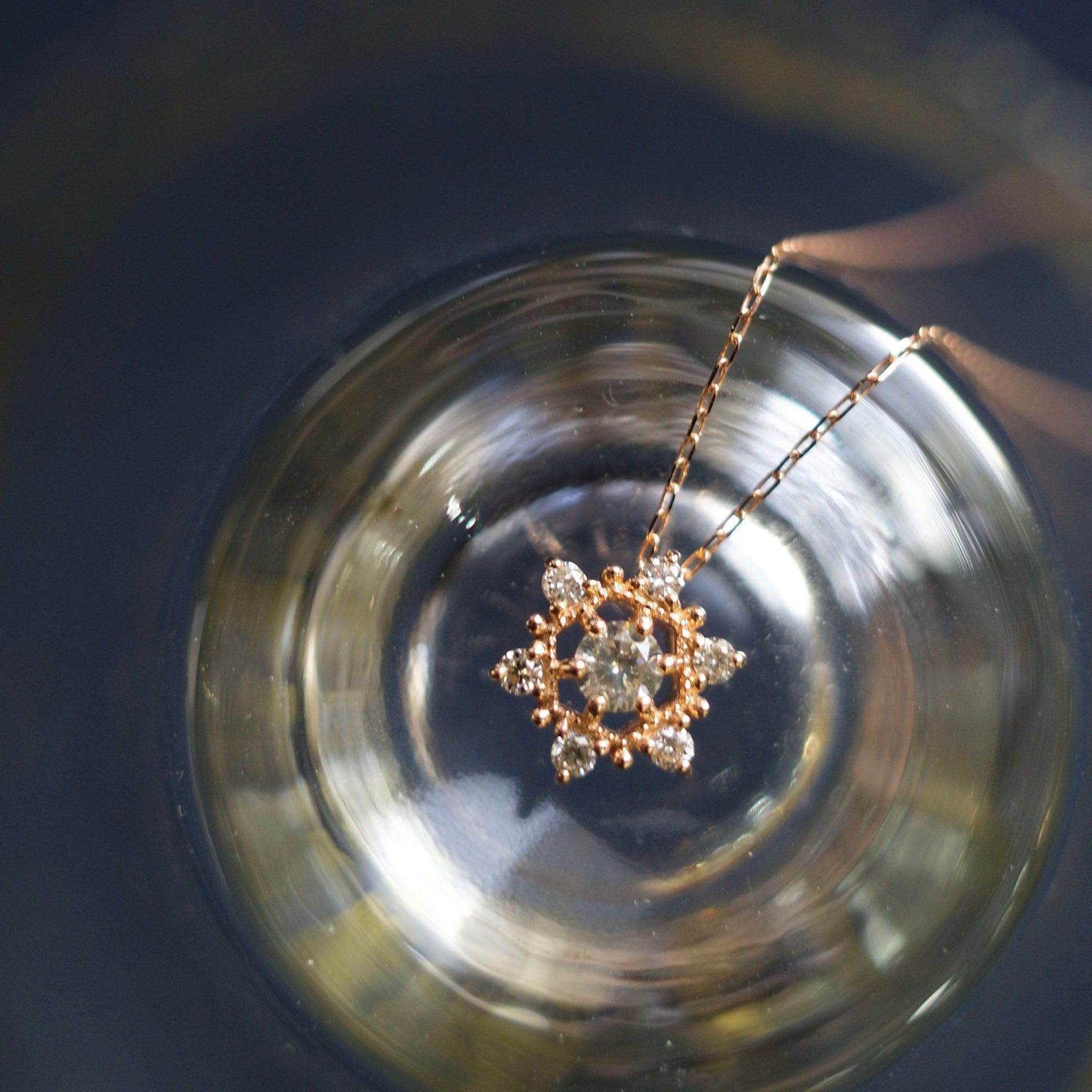 PETITE SNOW・10K/18K SOLID GOLD SNOW BIRTHSTONE & DIAMOND NECKLACE