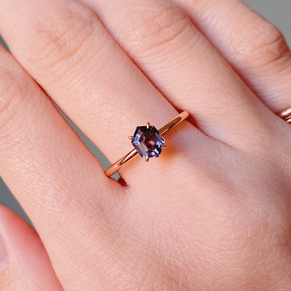 CONTEMPORARY SOUL・18K ROSE GOLD NAVY SPINEL & DIAMOND SET RING (4688693461091)