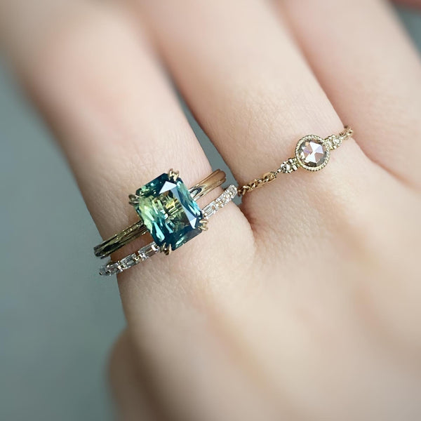ELEANOR RING・18K BEIGE GOLD TEAL SAPPHIRE RING