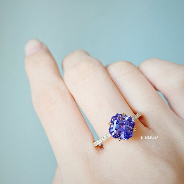 BESPOKE JEWELLERY・18K CHAMPAGNE GOLD TANZANITE & DIAMOND RING (4689033887843)