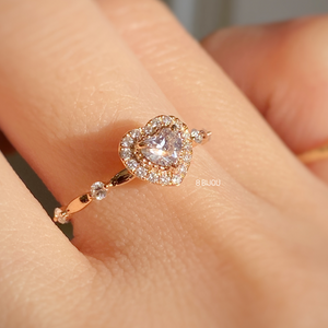 ELEANOR RING・18K CHAMPAGNE GOLD HEART SHAPED DIAMOND RING