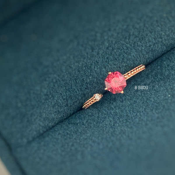 PETITE VINTAGE・14K ROSE GOLD RED SPINEL & DIAMOND RING