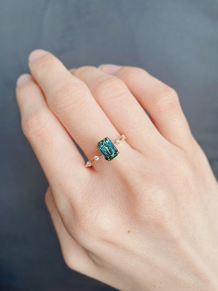 BESPOKE JEWELLERY・18K ROSE GOLD GREEN SAPPHIRE & DIAMOND RING (4689399840867)