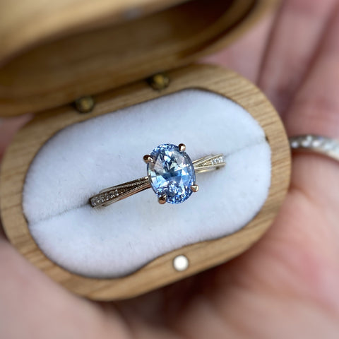 BESPOKE JEWELLERY・18K BEIGE GOLD PARTI SAPPHIRE & DIAMOND RING