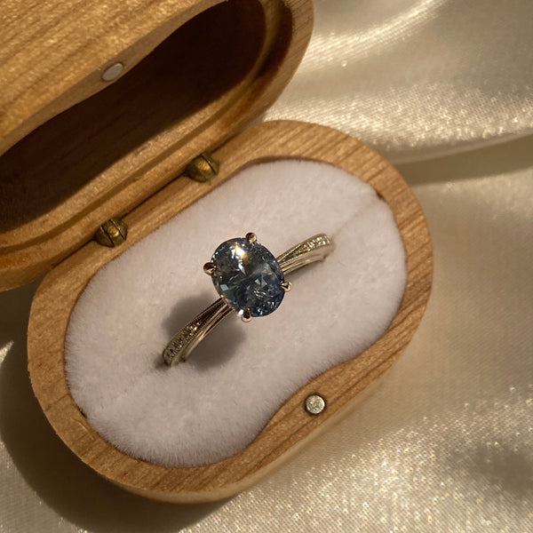 BESPOKE JEWELLERY・18K BEIGE GOLD PARTI SAPPHIRE & DIAMOND RING